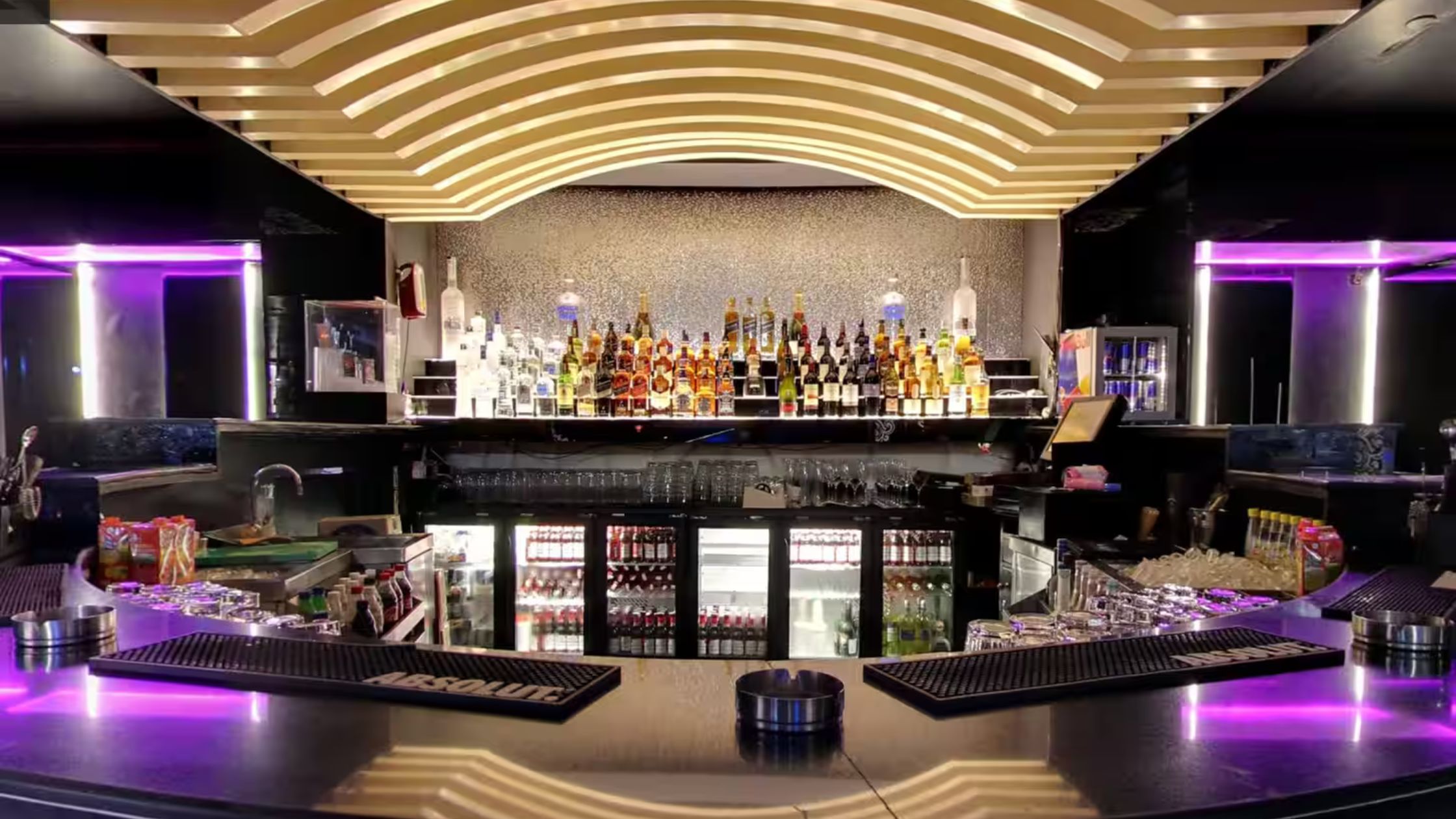 Club BW for best party place in weekend 